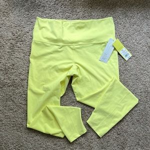 New Women's Ultra High-Rise Legging. Size XXL